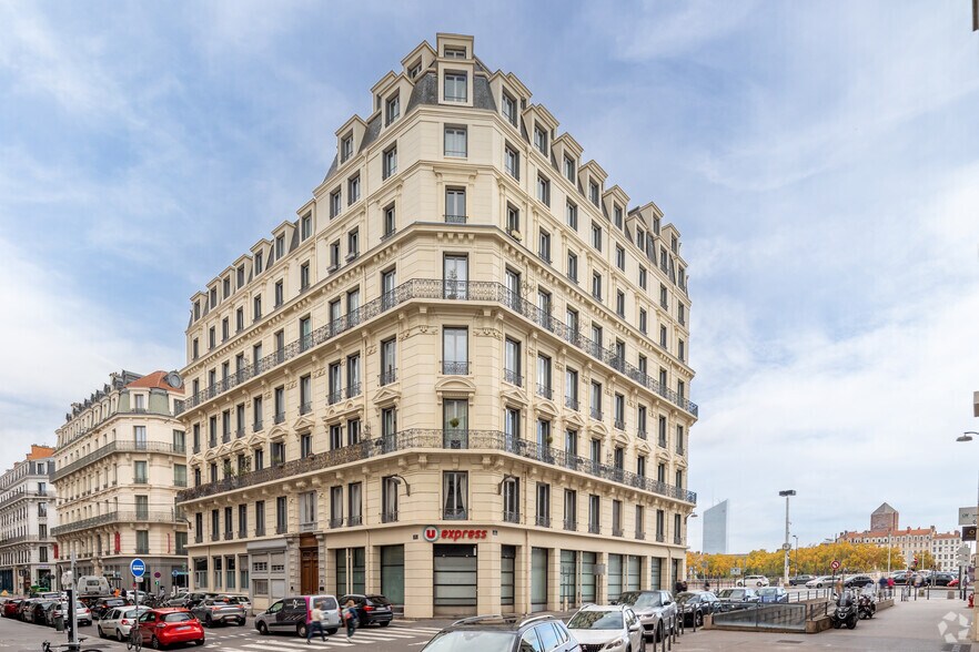 Bureau dans Lyon à louer - Photo du bâtiment - Image 3 de 5