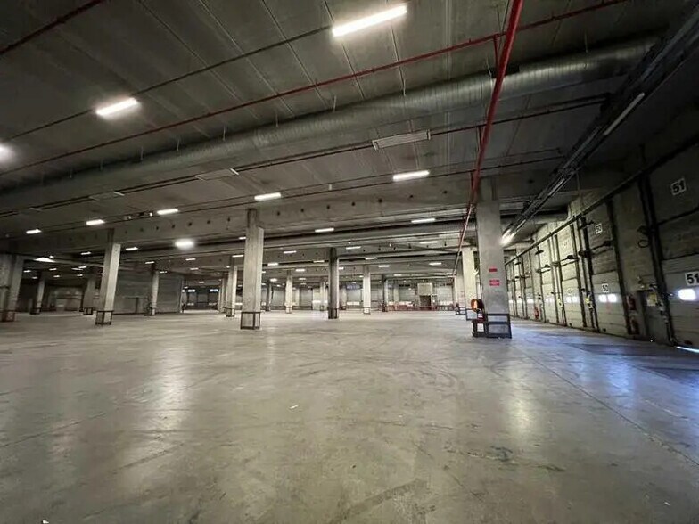 Industriel dans Gretz-Armainvilliers à louer - Photo intérieure - Image 2 de 4