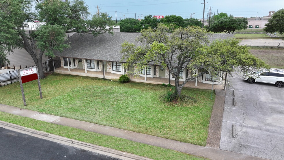 2015 Monarch Dr, Austin, TX à vendre - Aérien - Image 3 de 9