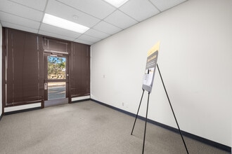 4002-4014 148th Ave NE, Redmond, WA for lease Interior Photo- Image 2 of 14