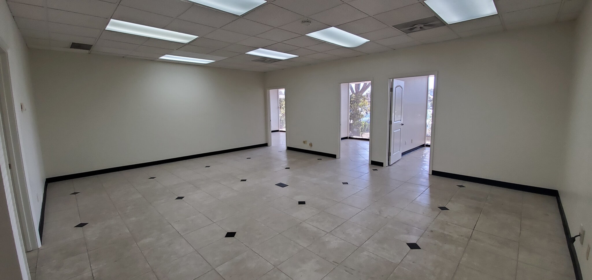 1625 E Shaw Ave, Fresno, CA for lease Interior Photo- Image 1 of 1
