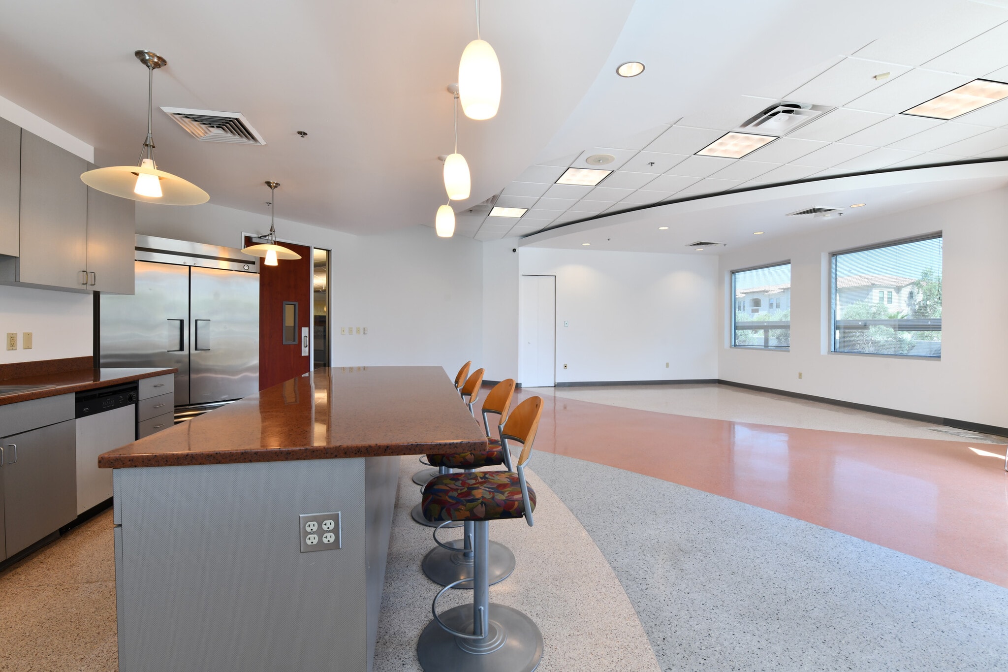 8211 S 48th St, Phoenix, AZ for sale Interior Photo- Image 1 of 12