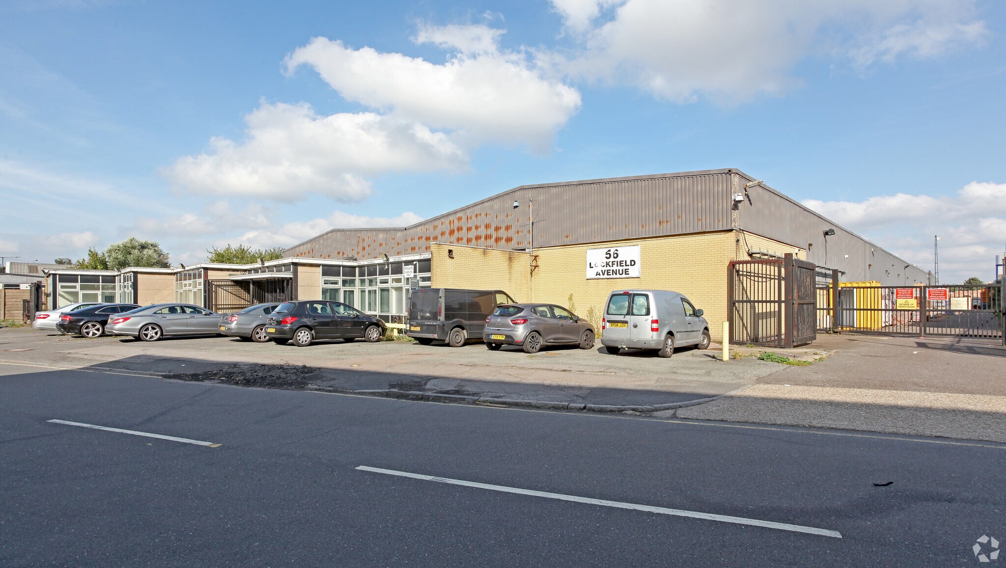 56 Lockfield Ave, Enfield for lease Primary Photo- Image 1 of 3