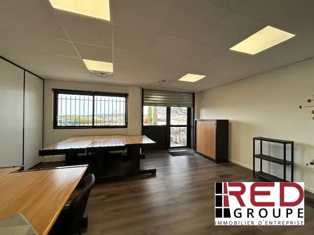 Office in Éguilles for lease - Building Photo - Image 2 of 10