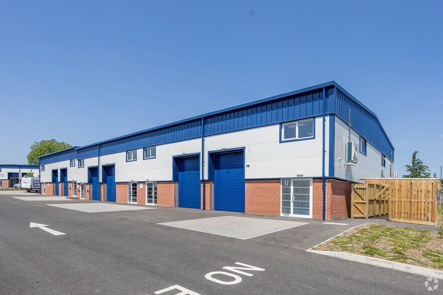 198-202 Broomhill Rd, Bristol à louer - Photo du bâtiment - Image 3 de 16