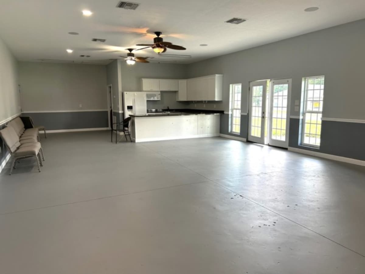 370 SE Craig Ave, Lake City, FL for lease Interior Photo- Image 1 of 9