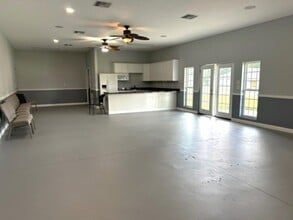 370 SE Craig Ave, Lake City, FL for lease Interior Photo- Image 1 of 9