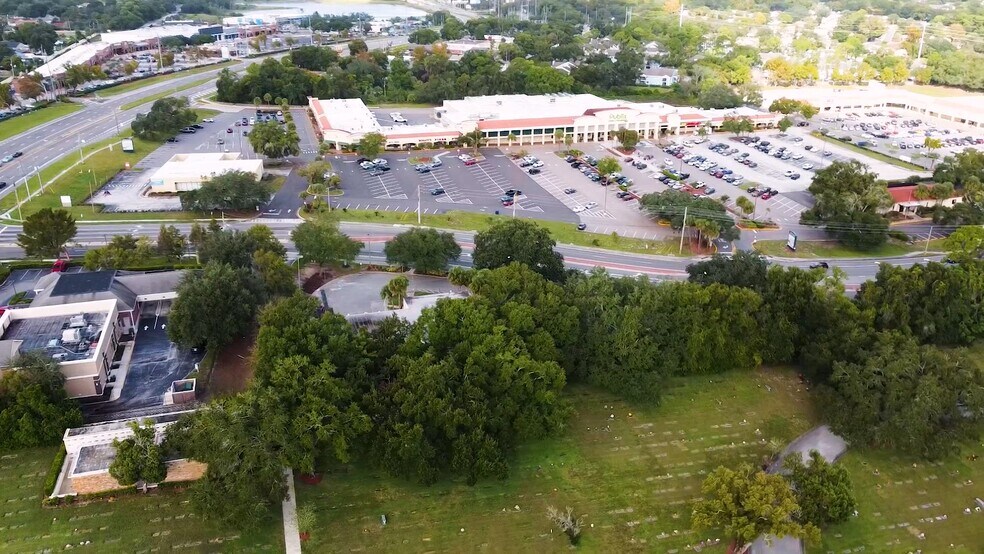 555 S Hunt Club Blvd, Apopka, FL à louer - Vidéo sur l’inscription commerciale - Image 2 de 33