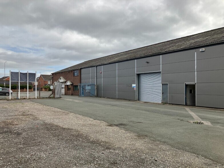 5 Holywell Rd, Deeside à vendre - Photo du bâtiment - Image 2 de 7