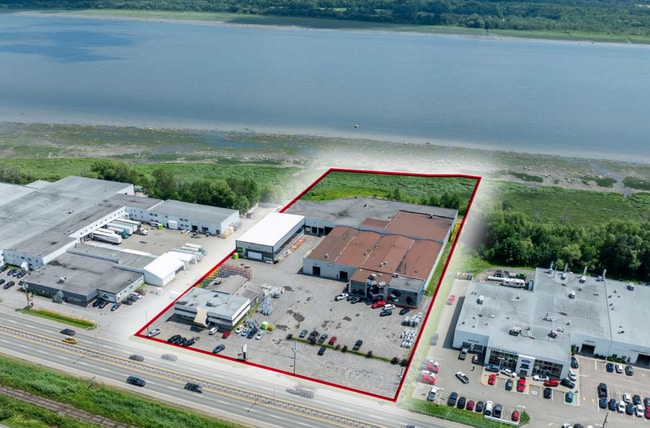Plus de détails pour 6130-6140 Boul. Sainte-Anne – Industriel à vendre