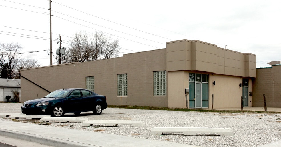 1032 Main St, Indianapolis, IN for lease - Building Photo - Image 3 of 7