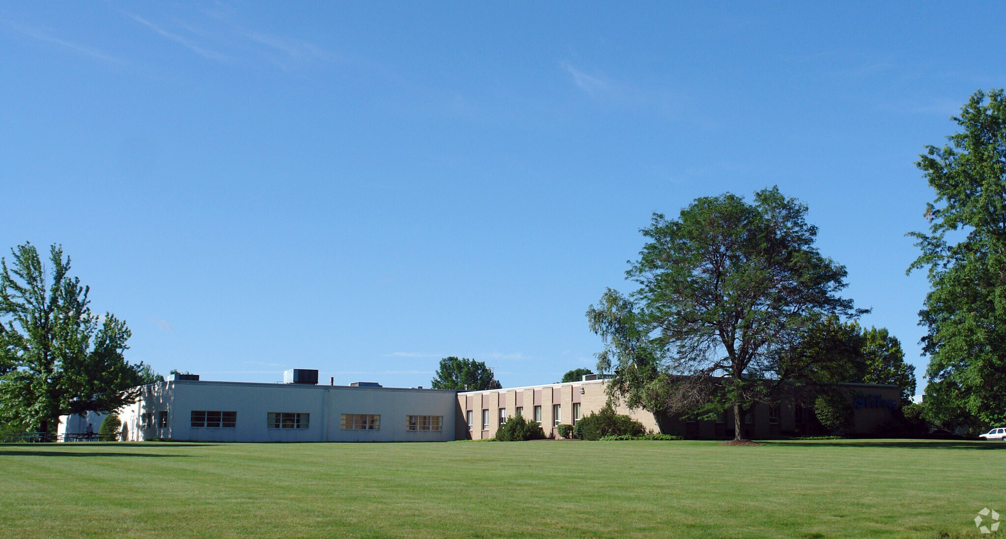 2545 W Grandview Blvd, Erie, PA for lease Primary Photo- Image 1 of 7