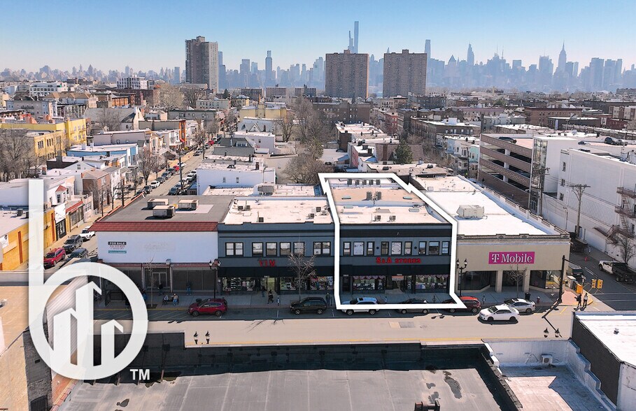 5806-5810 Bergenline Ave, West New York, NJ à louer - Photo principale - Image 1 de 9