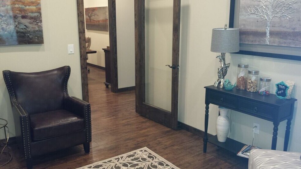 1907 Cypress Creek Rd, Cedar Park, TX à louer - Hall d’entrée - Image 2 de 9