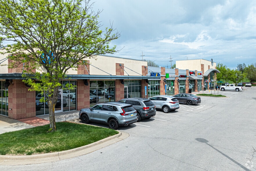 15225-15257 W 135th St, Olathe, KS à louer - Photo du bâtiment - Image 2 de 10