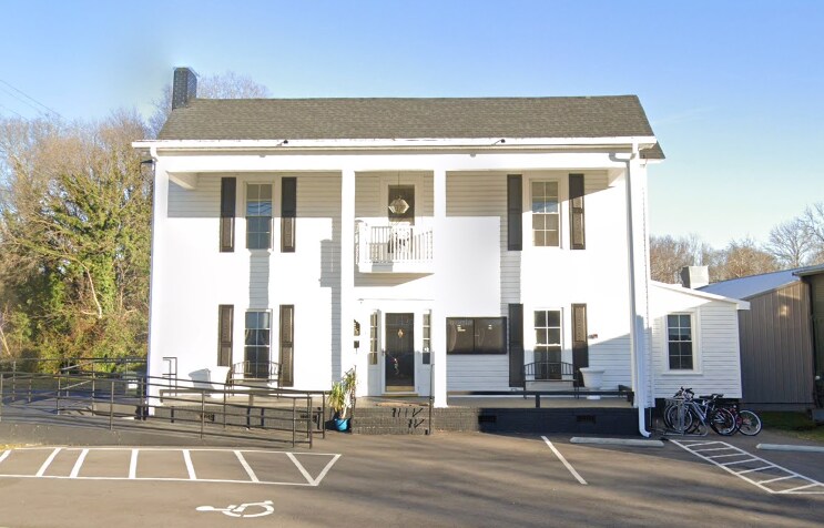 306 N Main St, Clover, SC à louer Photo principale- Image 1 de 6