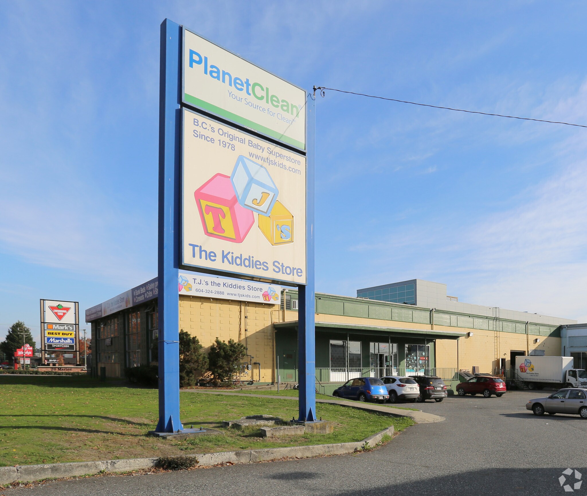 88 SW Marine Dr, Vancouver, BC à louer Photo principale- Image 1 de 4