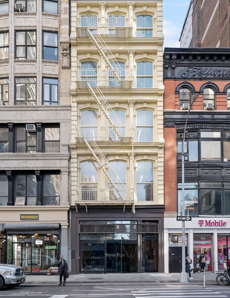 734 Broadway, New York, NY for lease - Building Photo - Image 1 of 9