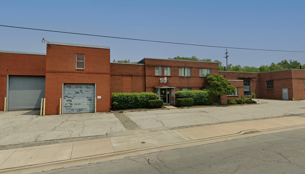 1309 Niles Rd SE, Warren, OH for sale - Building Photo - Image 2 of 4