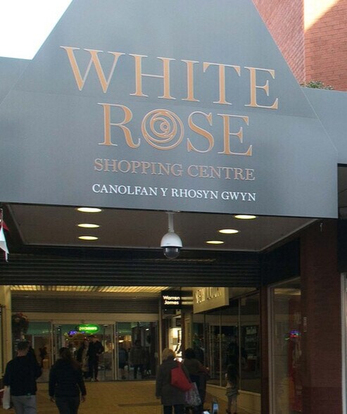 High St, Rhyl à louer - Photo du bâtiment - Image 2 de 3