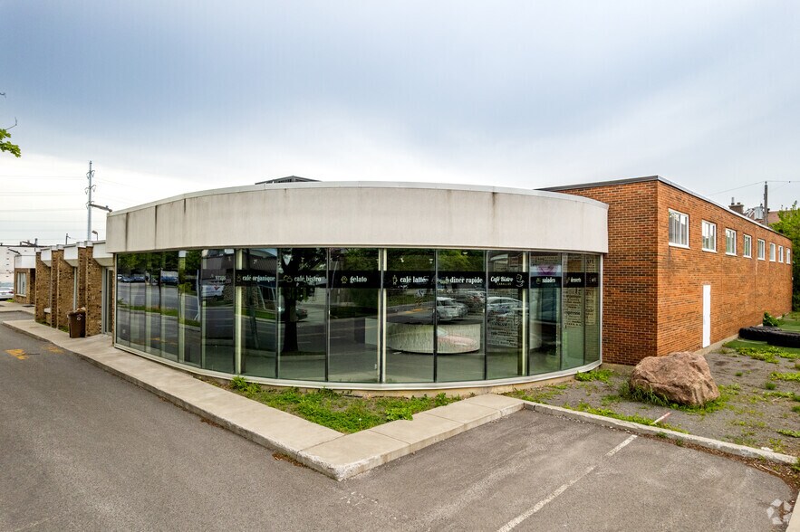 4600 Boul des Grandes-Prairies, Montréal, QC for sale - Building Photo - Image 1 of 1