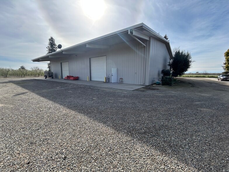 6086 Verde Ave, Hilmar, CA à louer - Photo du bâtiment - Image 2 de 2