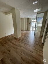 Calle de los Platillos, Madrid, Madrid for lease Interior Photo- Image 1 of 6