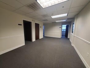 3825 Henderson Blvd, Tampa, FL for lease Building Photo- Image 1 of 8