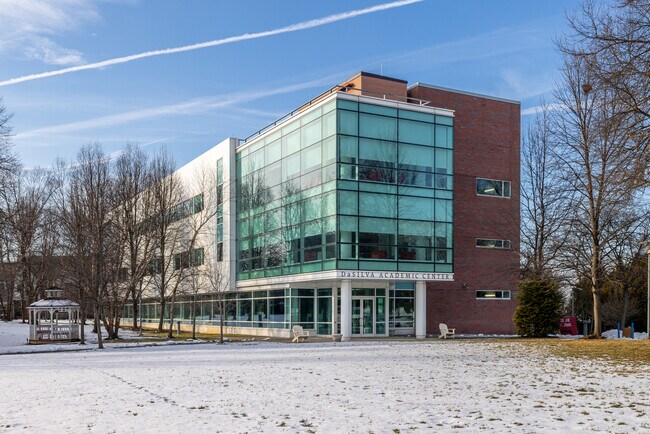 Plus de détails pour 300 Howard Ave, Staten Island, NY - Spécialité à vendre