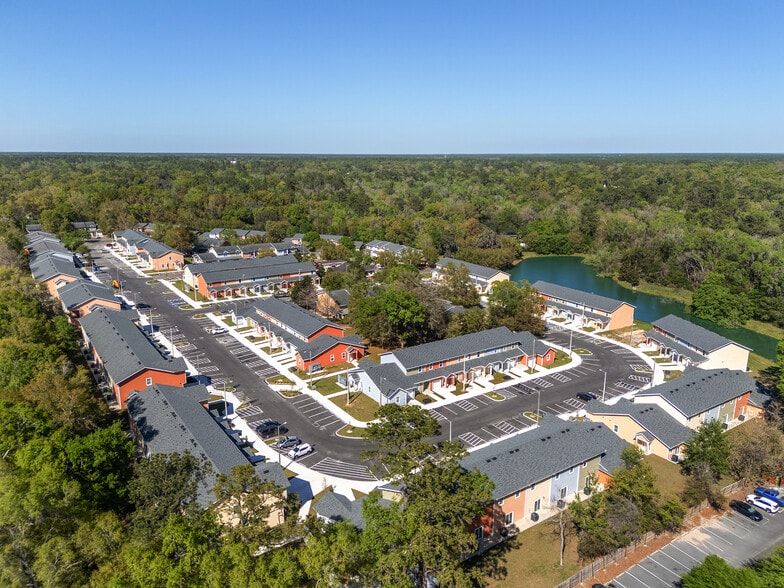 1585 NW 29th Rd, Gainesville, FL for sale - Primary Photo - Image 1 of 37