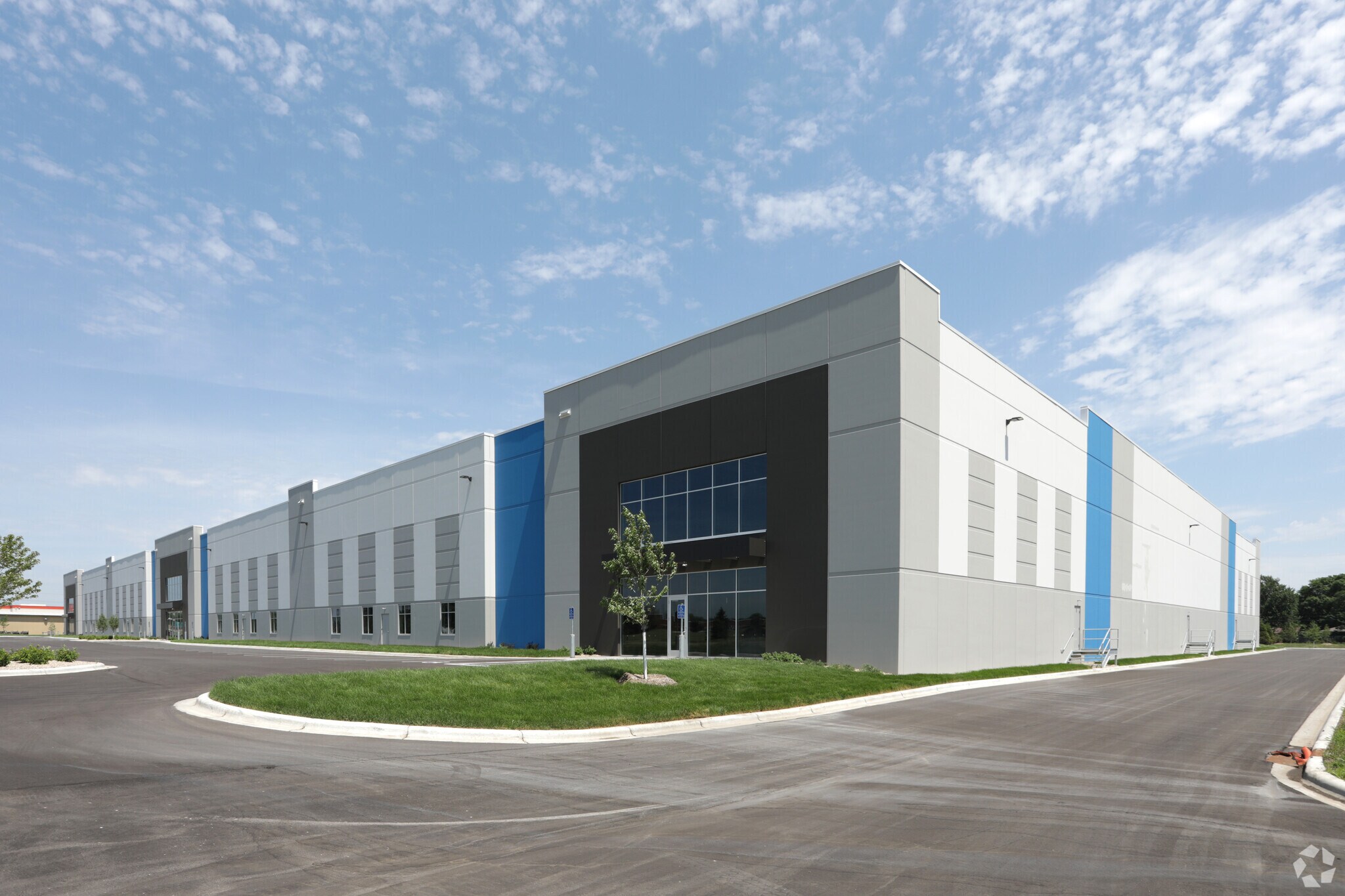 9450 Zachary Ln, Maple Grove, MN for lease Building Photo- Image 1 of 4