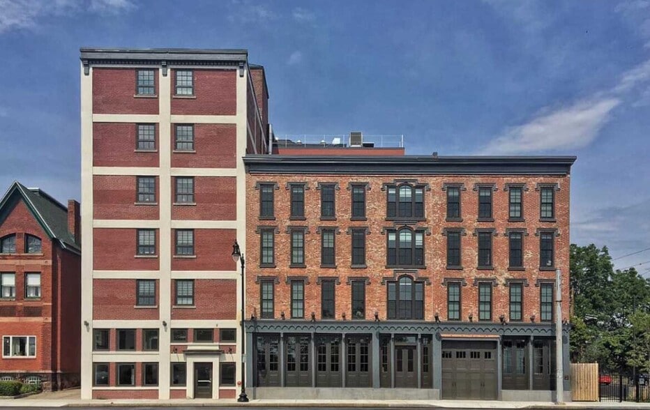 295 Niagara St, Buffalo, NY for lease - Primary Photo - Image 1 of 8