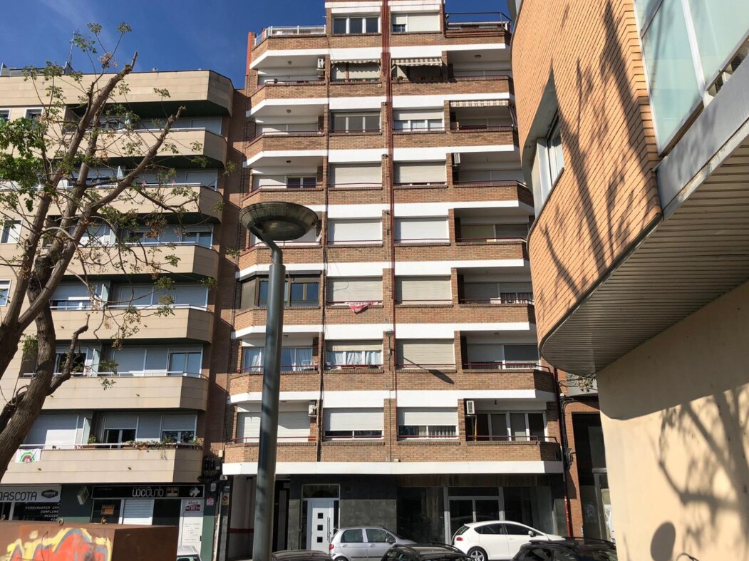 Immeuble residentiel dans Lleida, Lérida à vendre Photo du bâtiment- Image 1 de 2