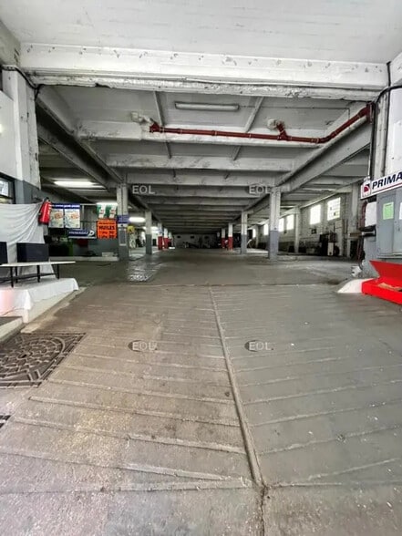 Flex in Paris for lease - Building Photo - Image 3 of 6