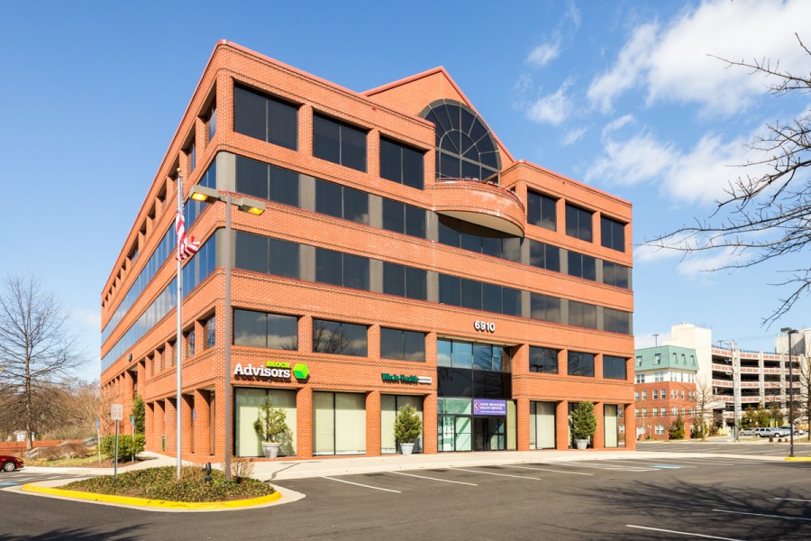 6910 Richmond Hwy, Alexandria, VA for lease Building Photo- Image 1 of 23