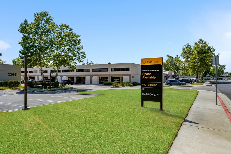 22722 Lambert St, Lake Forest, CA for lease - Building Photo - Image 2 of 18