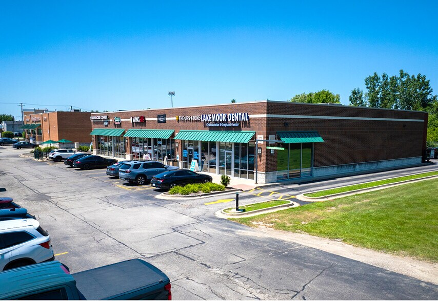 60 E Belvidere Rd, Hainesville, IL à vendre - Photo du bâtiment - Image 2 de 9