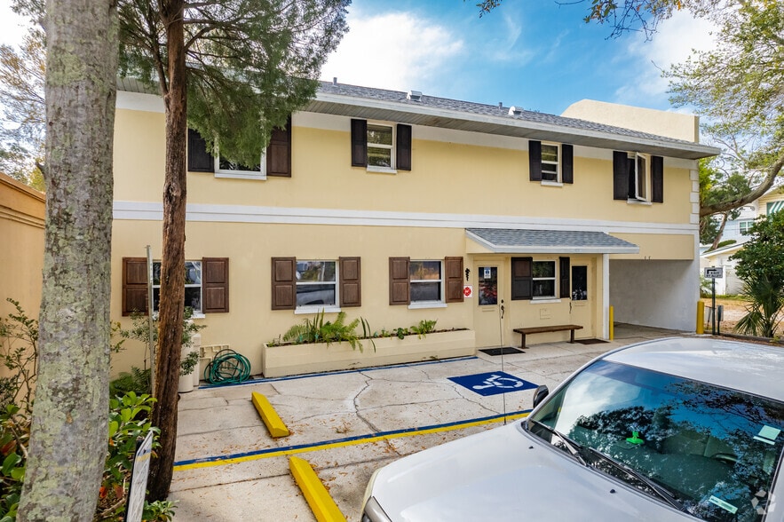 960 Main St, Safety Harbor, FL for lease - Primary Photo - Image 1 of 5