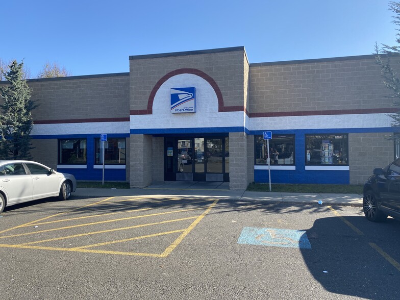 2253 Fairfield Ave, Bridgeport, CT for lease - Building Photo - Image 2 of 3