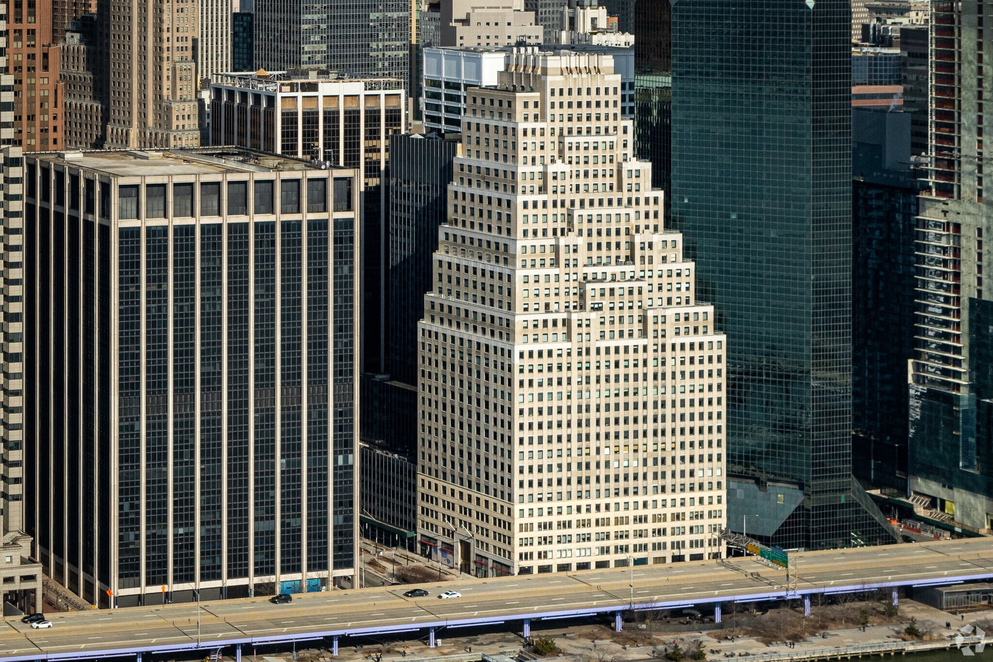 120 Wall St, New York, NY à louer Photo du bâtiment- Image 1 de 10