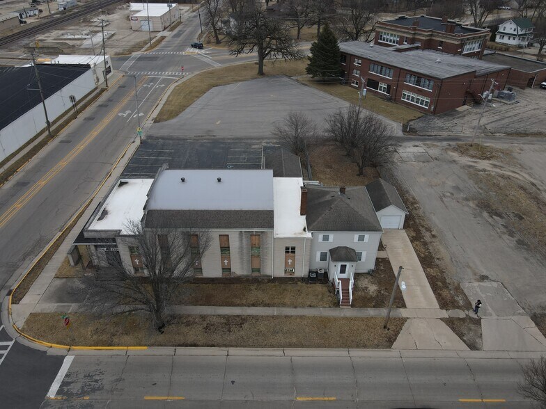 109 S Washington St, Rochelle, IL à vendre - Photo du bâtiment - Image 3 de 16