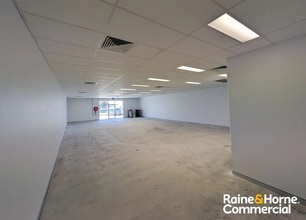 94 Robinson Rd E, Geebung for lease Interior Photo- Image 2 of 3