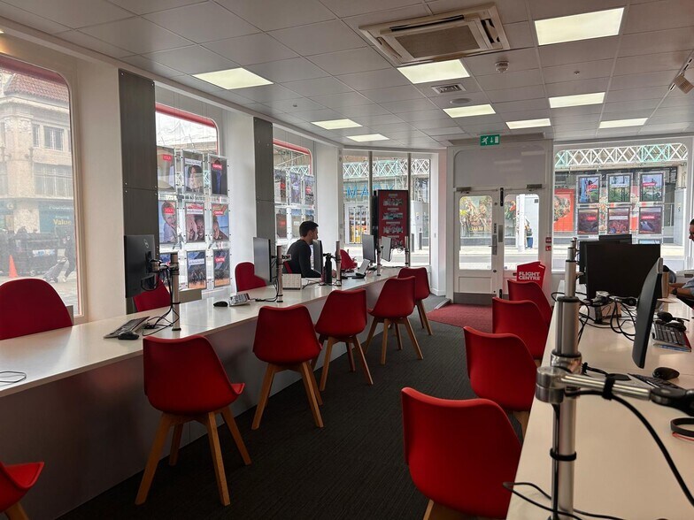 55 Western Rd, Brighton à louer - Photo du bâtiment - Image 3 de 10