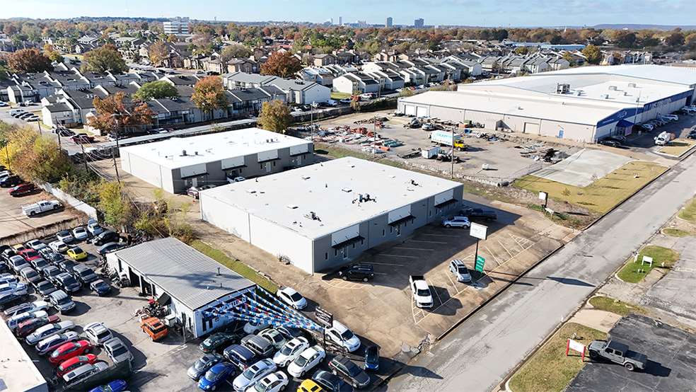 7632-7636 E 46th Pl, Tulsa, OK à vendre - Photo principale - Image 1 de 4