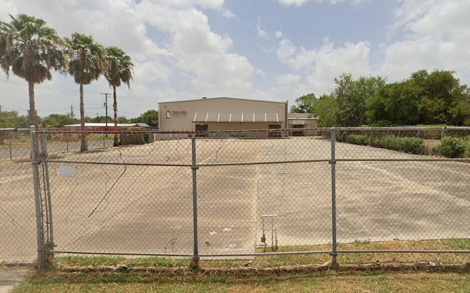 1955 Southmost Rd, Brownsville, TX à vendre - Photo du bâtiment - Image 2 de 2