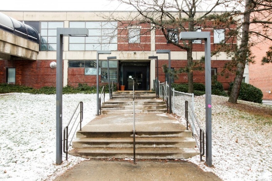 49 Court St, Binghamton, NY à louer - Photo du bâtiment - Image 3 de 13