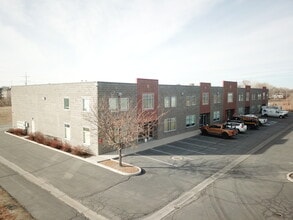 692-718 W Confluence Ave, Murray, UT à louer Photo intérieure- Image 1 de 2