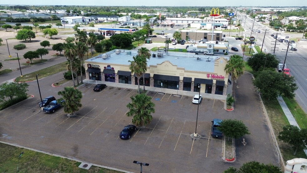 7490 Padre Island Blvd, Brownsville, TX for lease - Building Photo - Image 2 of 5