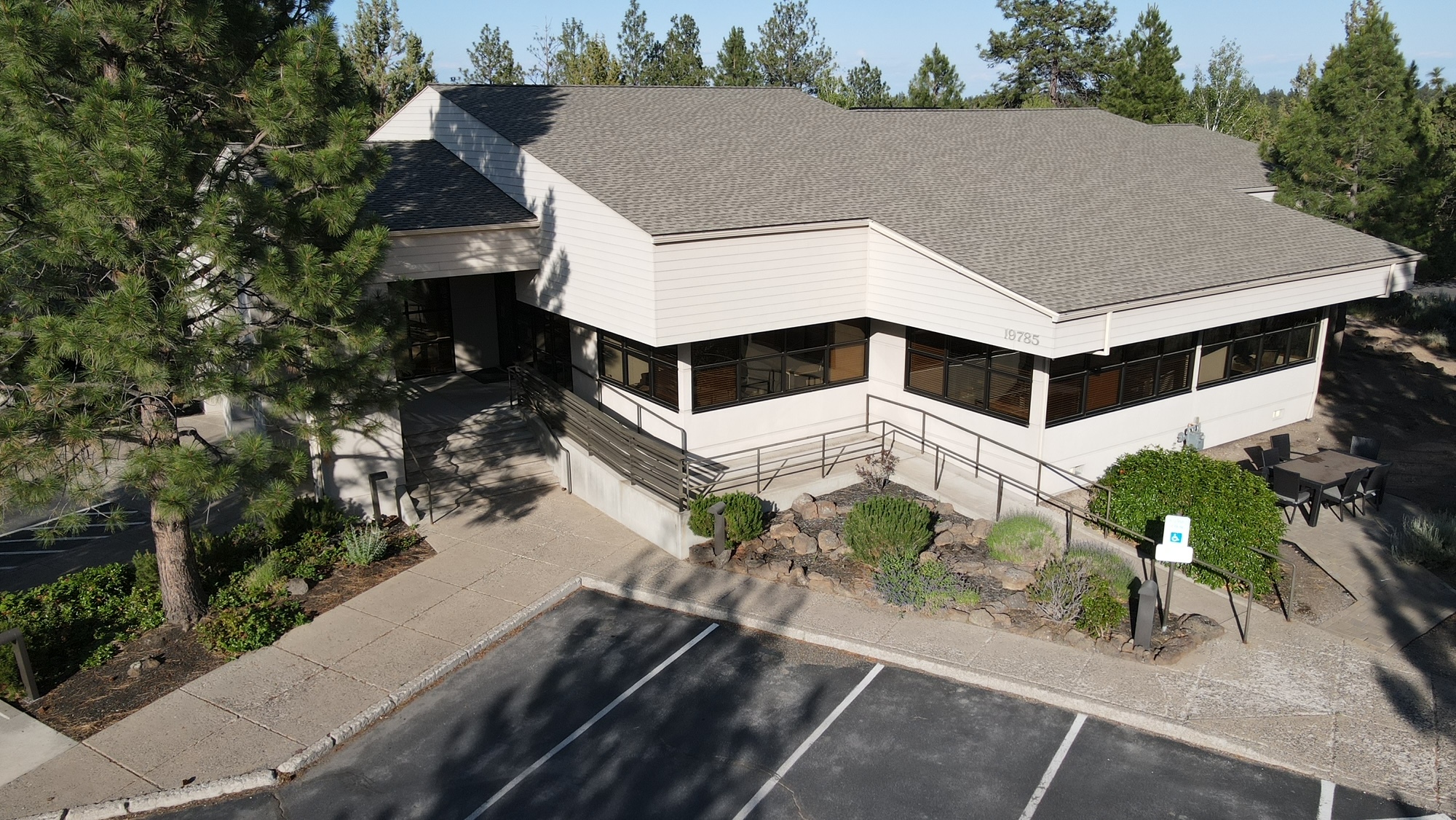 19785 Village Office Ct, Bend, OR for sale Building Photo- Image 1 of 1