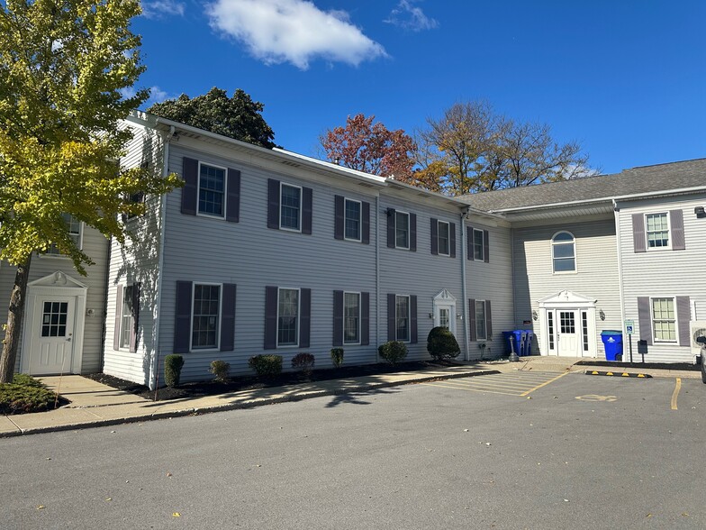 151 W Genesee St, Lockport, NY for lease - Building Photo - Image 3 of 30